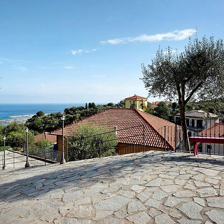 Апартаменти Esclusiva Terrazza Vista Porto Варацце Екстер'єр фото