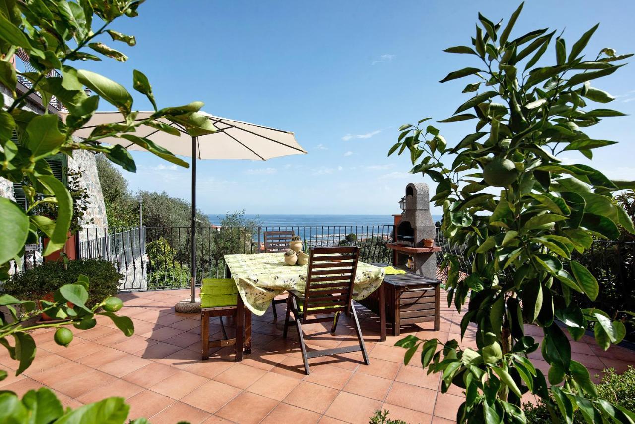 Апартаменти Esclusiva Terrazza Vista Porto Варацце Екстер'єр фото